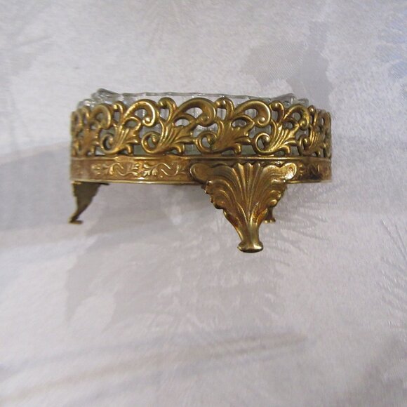 Vintage Ashray In decorative Metal - Picture 10 of 11